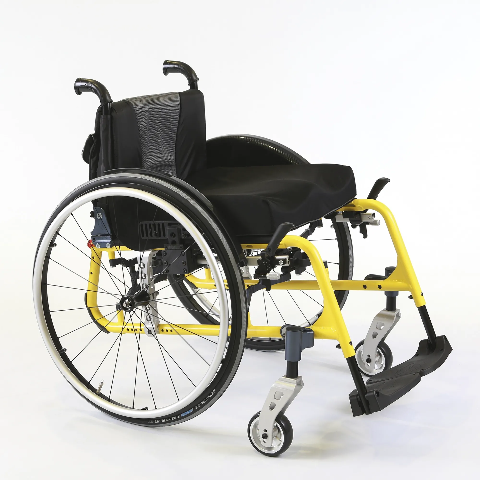 Активне базове крісло колісне Invacare Action 5 (Action 5-1761)