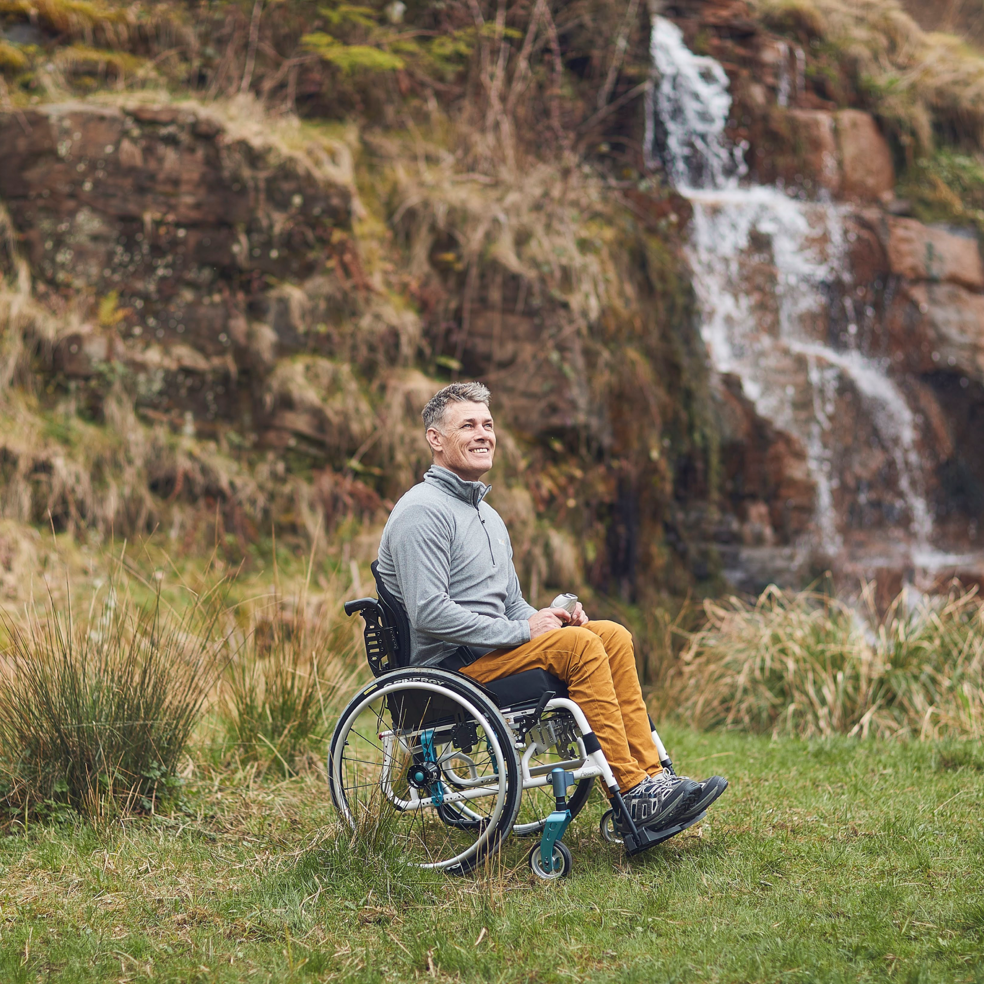 Активне базове крісло колісне Invacare Action 5 (Action 5-1761)