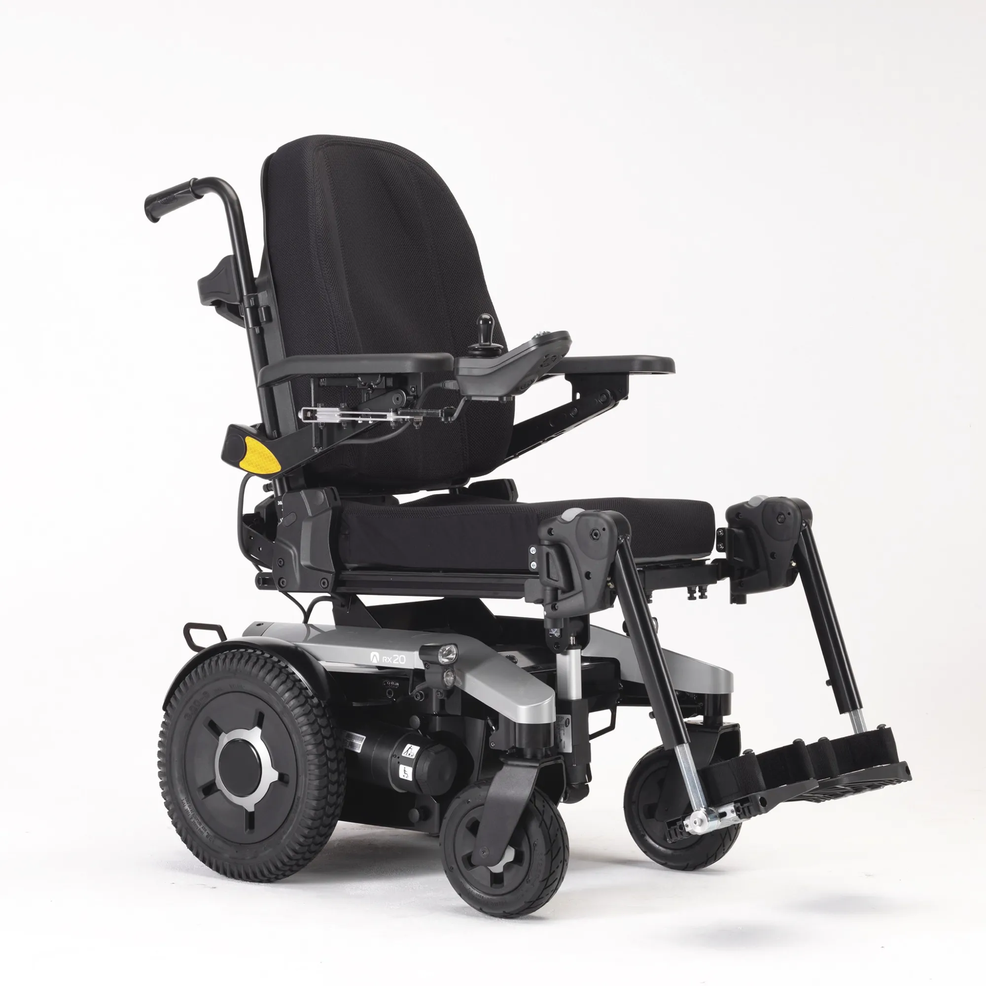 Крісло колісне з електроприводом Invacare AVIVA RX20 (AVIVA RX20-2845)