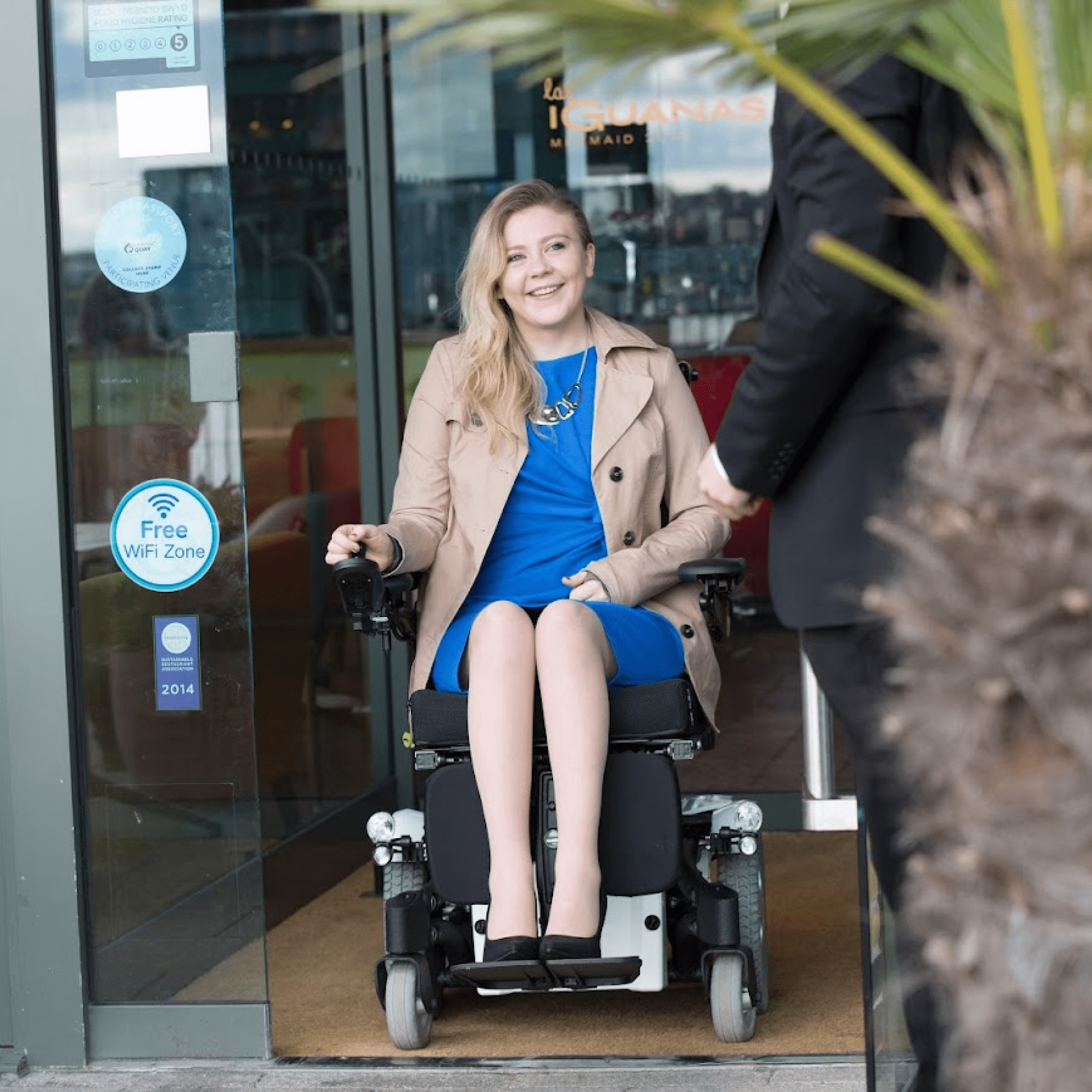 Крісло колісне з електроприводом Invacare TDX SP2 NB (TDX SP 2 NB-2745)